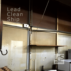 厨房内壁面清掃前