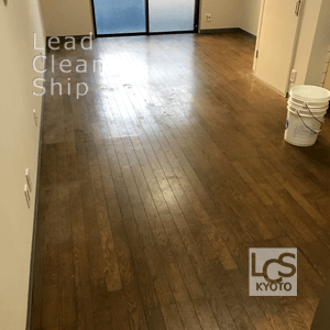 フローリングの剥離作業前