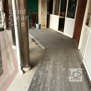 保育園・フローリングの清掃前