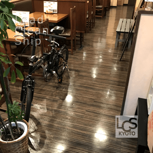 飲食店のワックス剥離後