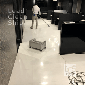 ホストクラブ定期清掃前