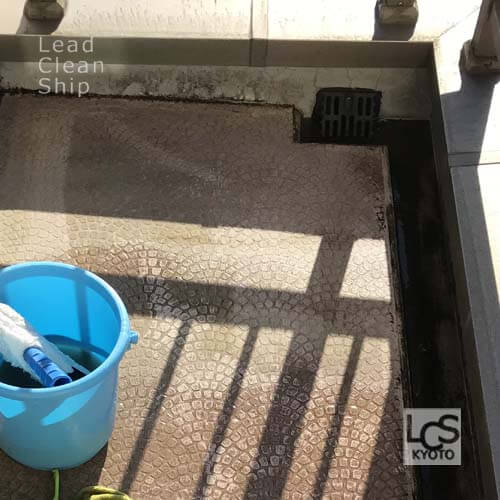 ベランダの丸洗い前Sサイズ