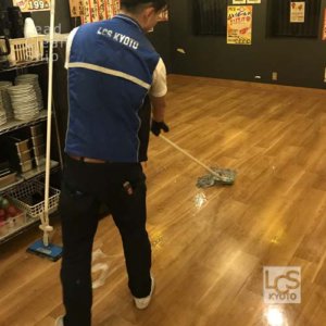 中京区の飲食店で床洗浄