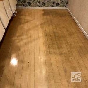 フランス料理店のワックス剥離前