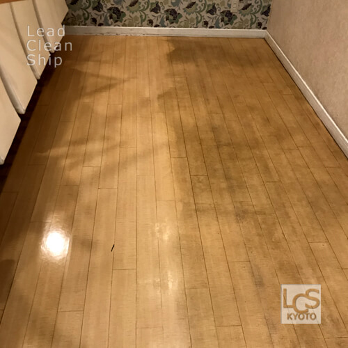 フランス料理店のワックス剥離前