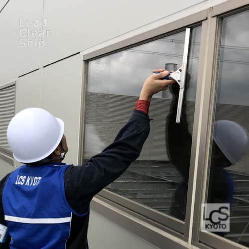 ガラス清掃のエルシーエス京都