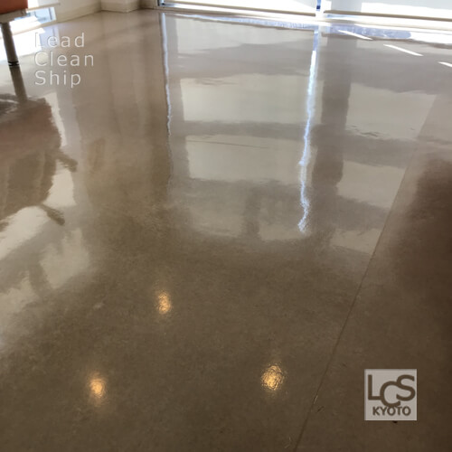 耳鼻科様ワックス作業中