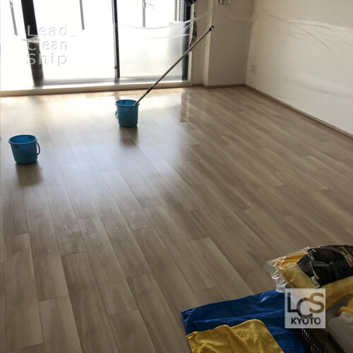 フローリングのワックス剥離準備