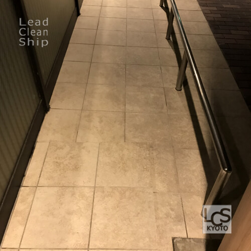 洗浄後の犬走り