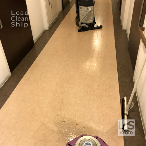 枚方市で床清掃