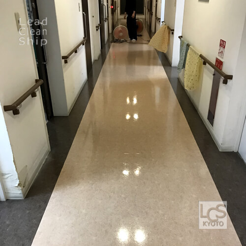 枚方市の福祉施設で床清掃
