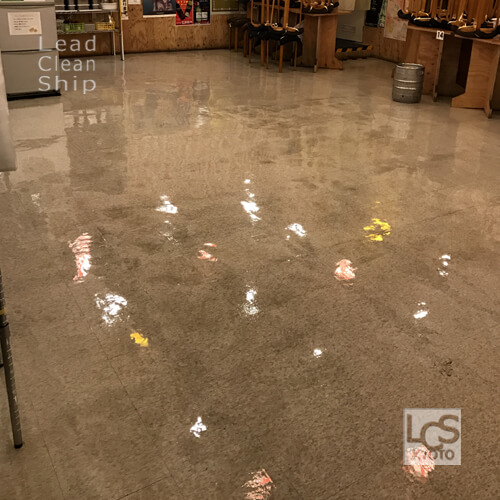 やたいや四条大宮店様でワックス塗布作業