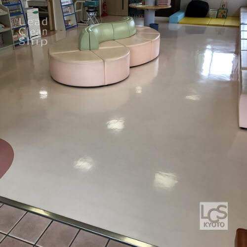亀岡市のクリニックさまで床ワックス作業完了