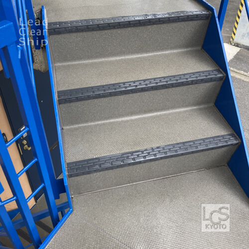 京都市下京区アパート階段洗浄後