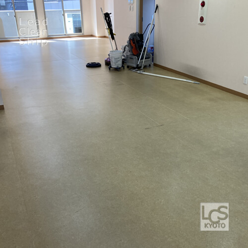 デイサービス施設さま床洗浄ワックス２