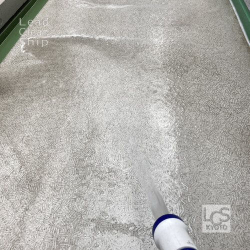 マンション床洗浄中２：右京区