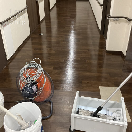 北区の福祉施設さまで床ワックス２