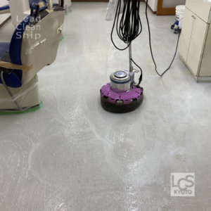 右京区の歯科医院さま床剥離中２