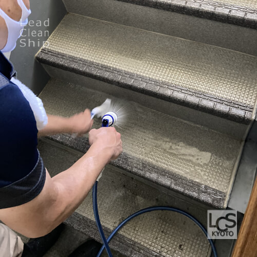 団地共用部の清掃中B