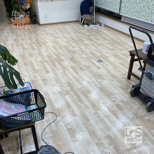 北区の福祉施設さま床洗浄１