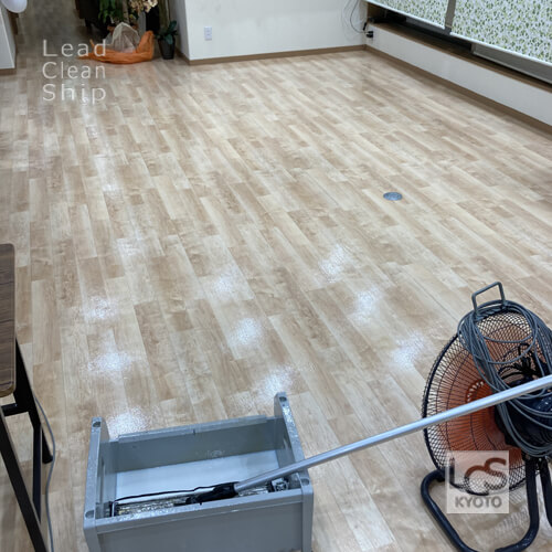 北区の福祉施設さま床洗浄４