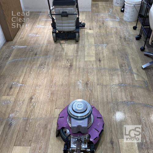 京都市中京区の美容室さま床洗浄ワックス２