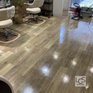 京都市中京区の美容室さま床洗浄ワックス３