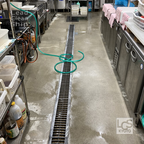 居酒屋さんの厨房清掃前