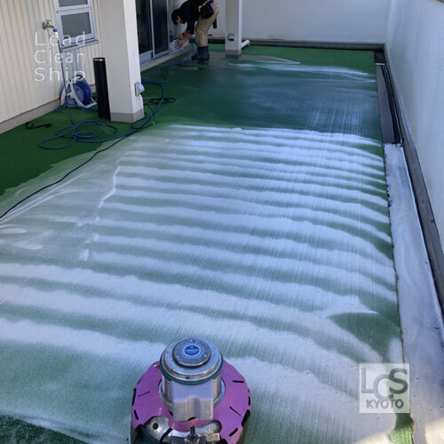 会社事務所のベランダ清掃