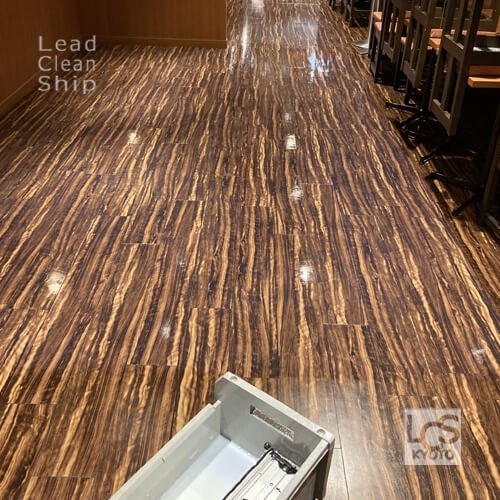 錦市場の飲食店さま床洗浄ワックス施工２