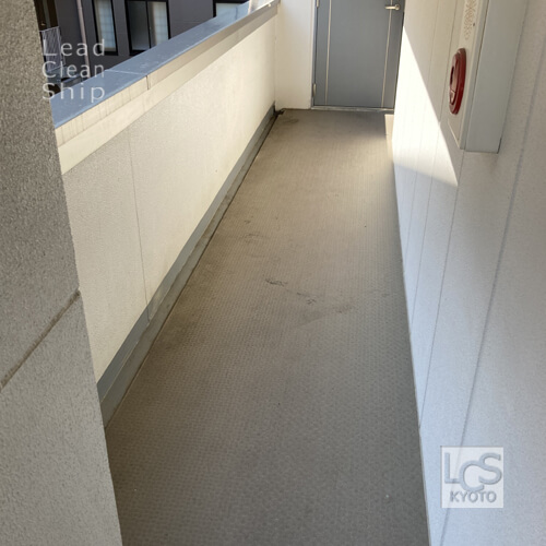 単身マンション床洗浄前